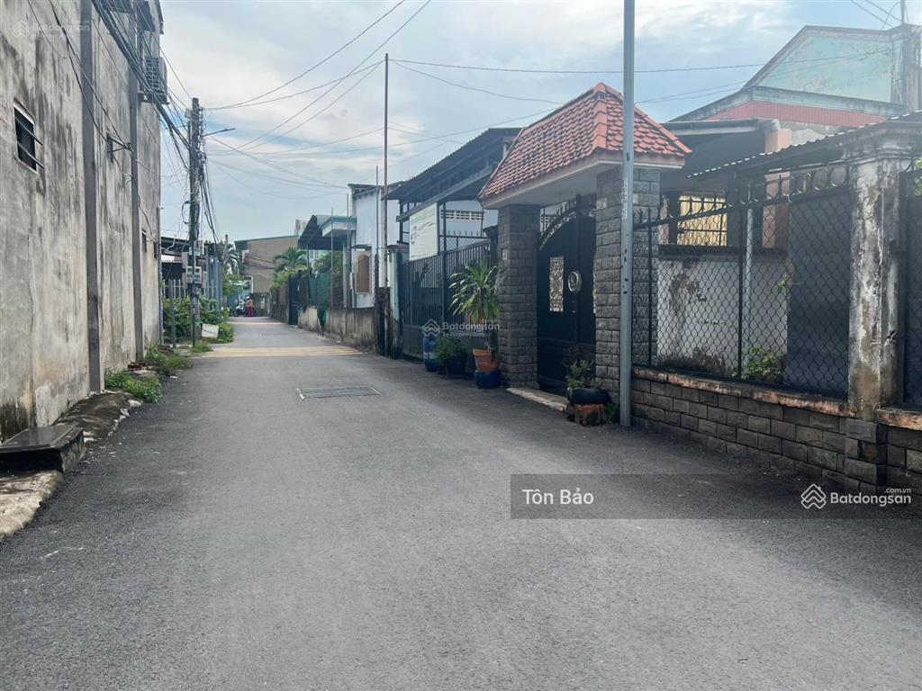 Cần bán miếng đất 45m2  gần bv quốc tế hạnh phúc  gần quốc lộ 13  gần bờ bao sông