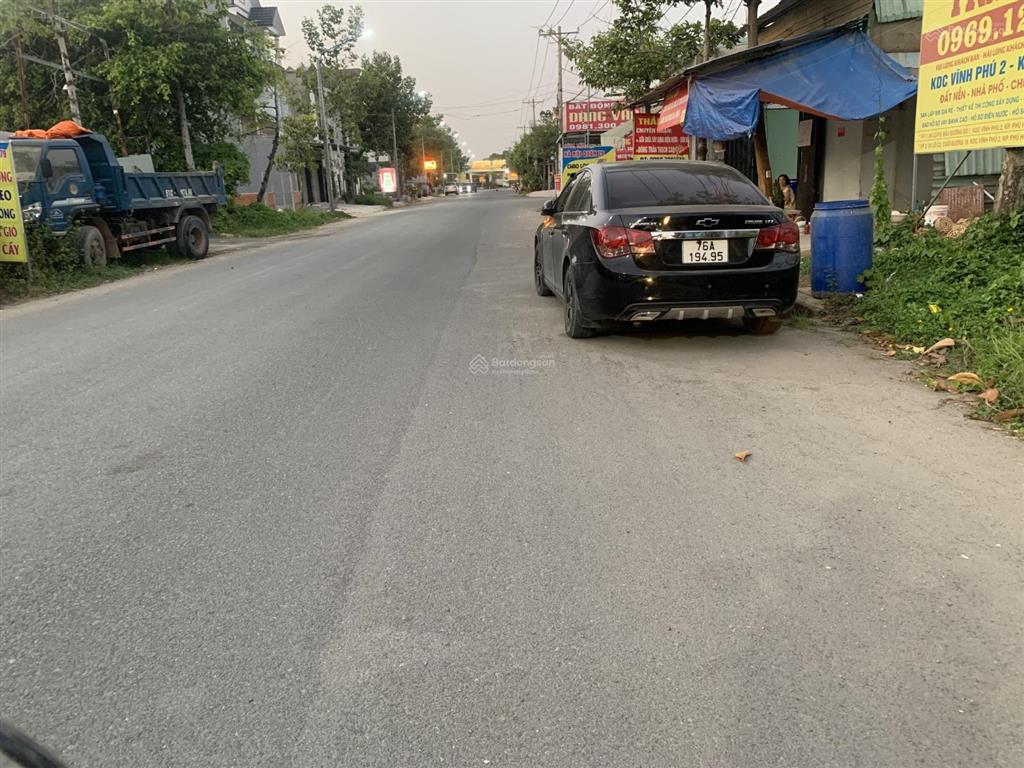 Cần bán lô đất 61m2  nằm gần quốc lộ 13  đường xe oto  gần trạm thu phí  cách sài gòn 3km