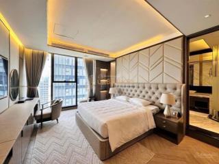 Chủ gửi bán căn hộ vinhomes golden river vinhomes bason quận 1
tầng cao view hướng về tòa nhà