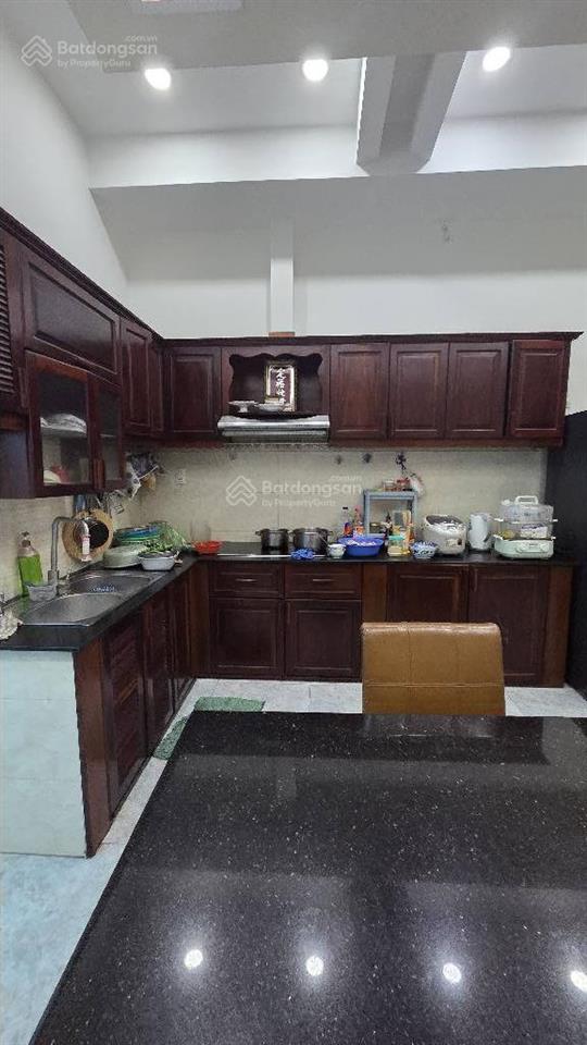 Nhà siêu rẻ ngay vòng xoay lê đại hành âu cơ. ngang 4m dài 12m hẻm ô tô