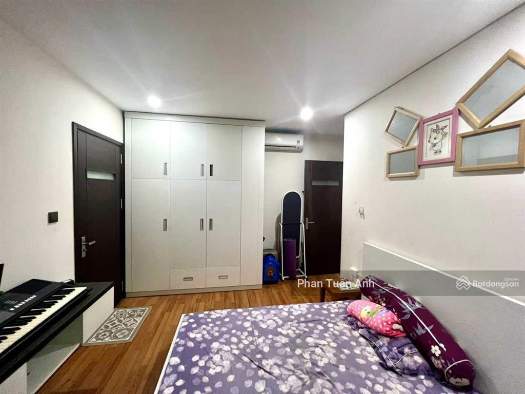 Cần bán gấp căn hộ 90m2 3pn  2vs view hồ điều hòa tại v2 home city 177 trung kính