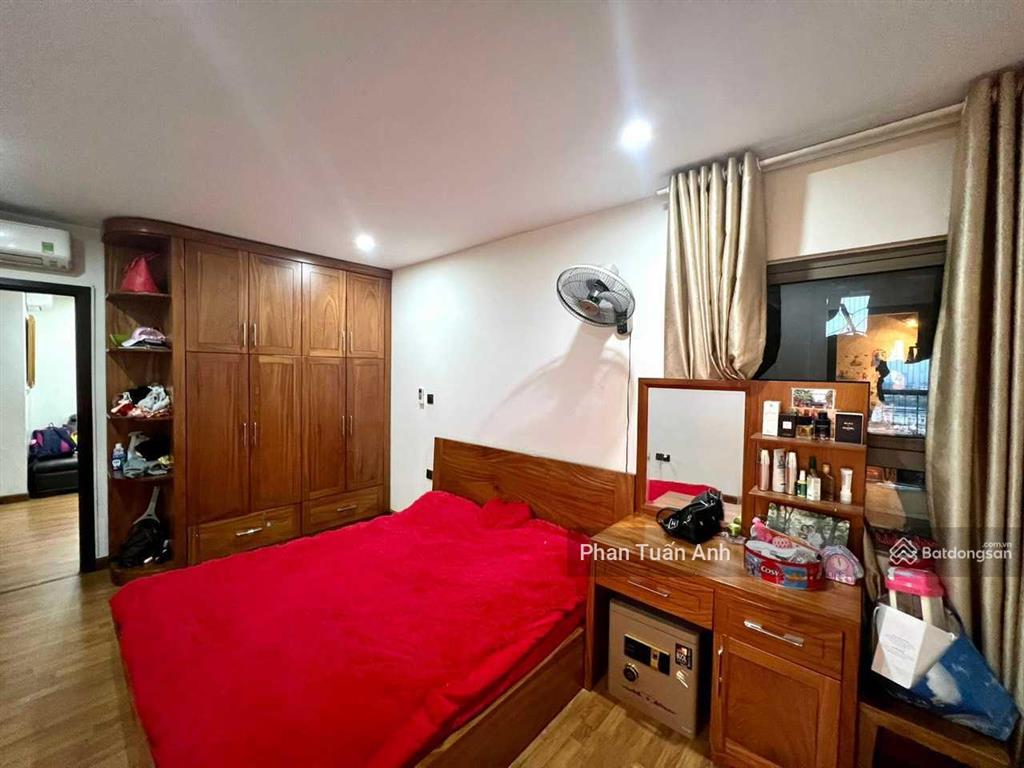 Cần bán gấp căn hộ 90m2 3pn  2vs view hồ điều hòa tại v2 home city 177 trung kính