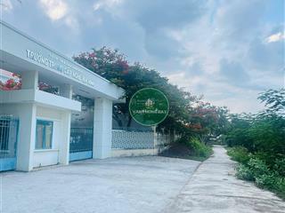 Lô góc gần đường ven biển kkt vân phong. dt 406 m2. giá rẻ nhất thị trường