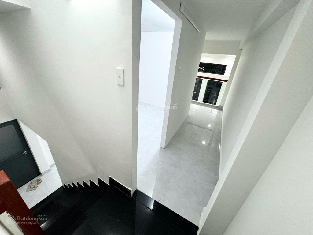 Nhà mới tiềm năng, nở hậu  cách mạng tháng 8  4.5x18m (67/93m2), 4 tầng  nhỉnh 8 tỷ