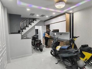 Nhà mới  cách mạng tháng 8  3.8x11(40/43m2)  nhích 5tỷ