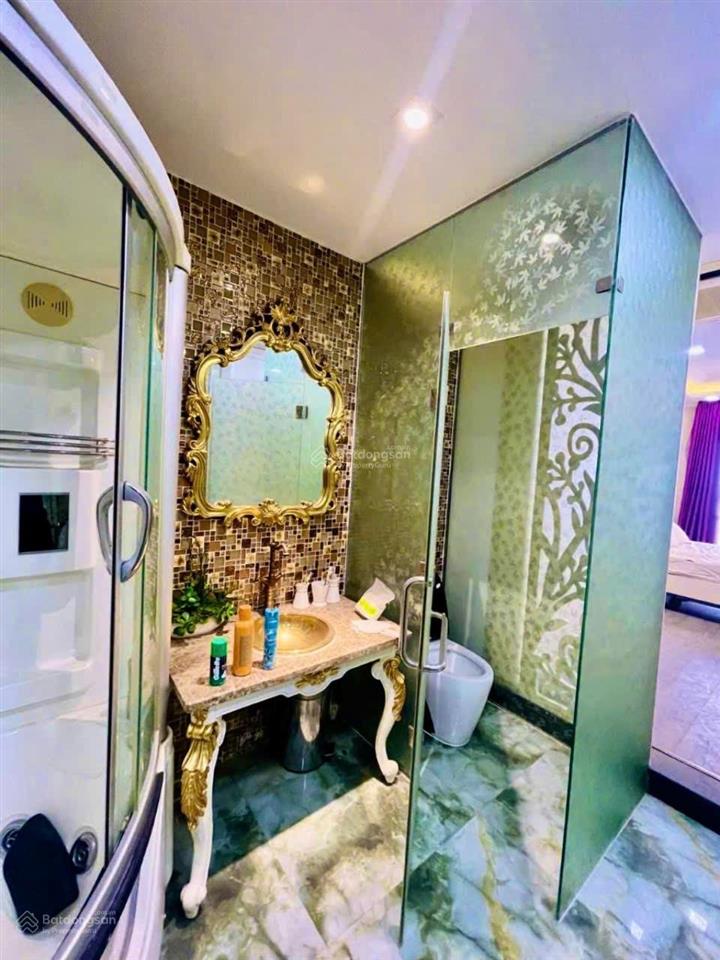 Nhà đẹp nở hậu, hẻm 4m, có thang máy  cách mạng tháng 8  40/43m2, 4 tầng  9 tỷ