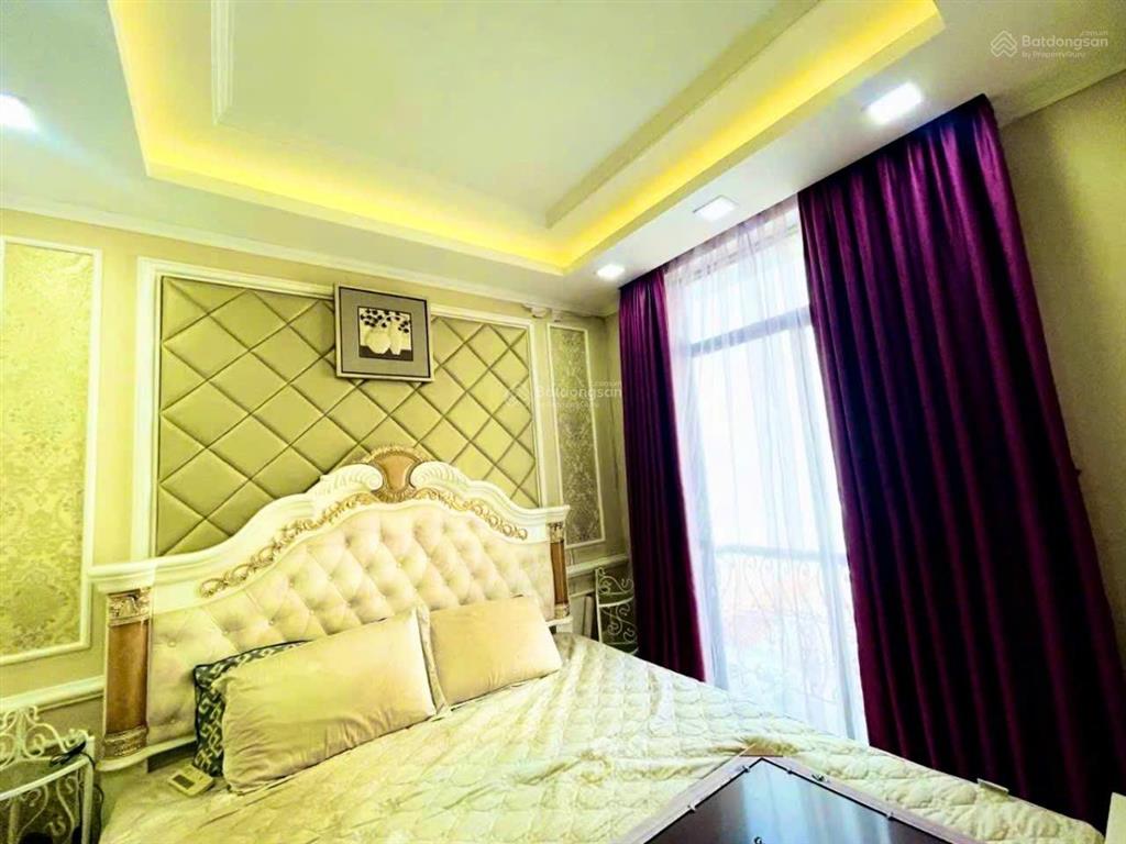 Nhà đẹp nở hậu, hẻm 4m, có thang máy  cách mạng tháng 8  40/43m2, 4 tầng  9 tỷ