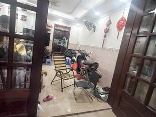 Nhà lâu năm, sổ đẹp  lê văn sỹ  3.7x9.4(31m2), 4tầng  nhỉnh 5tỷ