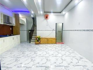 Nhà mới nở hậu, không lg qh  cách mạng tháng 8  4x12m (cn 49m2), 2 tầng