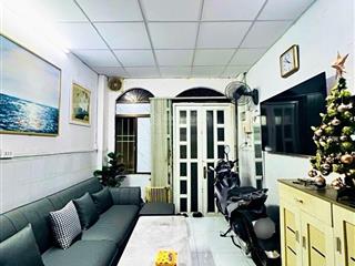 Nhà nở hậu đẹp, ko lg qh  nguyễn văn cừ  3.1x8(24m2), 3tầng  5.35tỷ