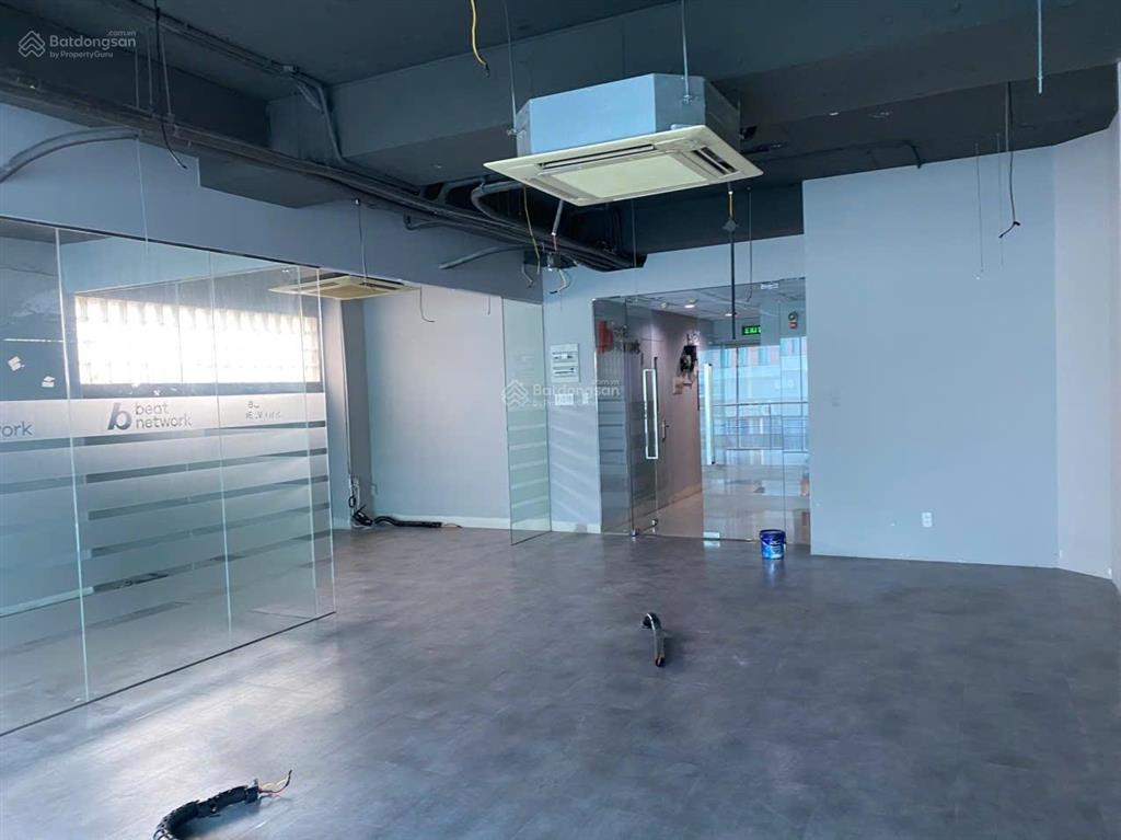 Cho thuê văn phòng giá tốt quận 1 đường phó đức chính. dt 90m2 chỉ 33.7 triệu/tháng đã ngăn