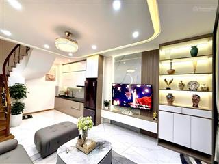 Quan nhân mới bóc tem, ngõ oto full nội thất, ở va kinh doanh 32mxx7 tỷ