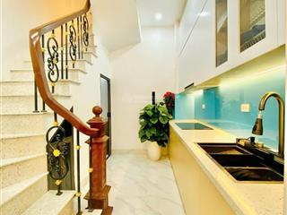 Cần bán gấp nhà quan thổ 1, mới ở ngay chủ tặng nội thất, ngõ thông 3gác chạy ầm ầm. 39m2, vài bước
