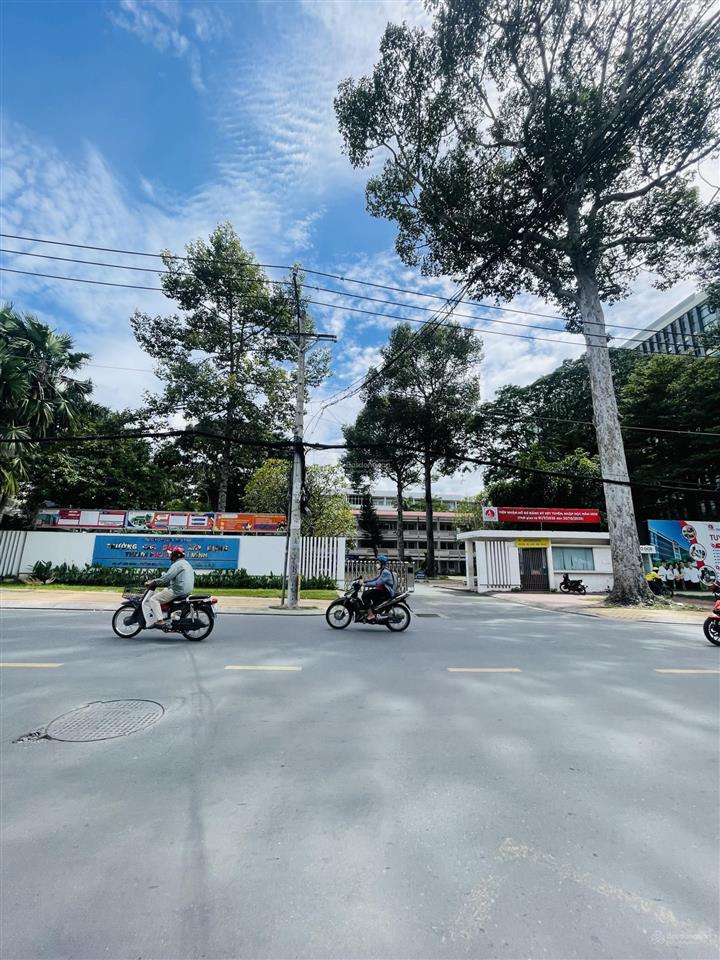 Bán nhà võ văn ngân ngay vincom thủ đức hiếm nhà bán