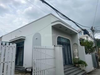 Quá rẻ! cô chú lớn tuổi bán nhà trả nợ