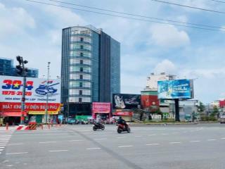 Tòa nhà mặt tiền phạm văn đồng, q. gò vấp  dt 15x40m  2 hầm 12 tầng  hđt 800 triệu  giá 150 tỷ