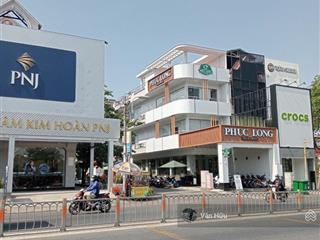 Đi định cư góc 2 mt phan văn trị, q. gò vấp dt 6x27m, 4 tầng, hđt 160 triệu, giá 35 tỷ