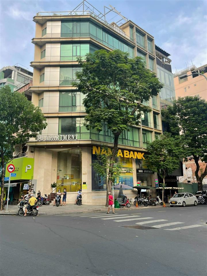 Góc 2 mt lý tự trọng & lê anh xuân, quận 1  dt 7x20m  hầm 8 tầng  hđt 350 triệu  giá 90 tỷ