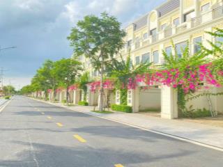 Hàng siêu hiếm! duy nhất 1 căn liền kề mặt sông, 4 tầng có sân vườn rộng. giá cực tốt 25 tỷ!