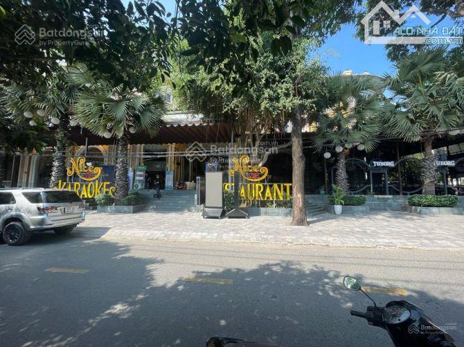 Bán gấp nhà siêu vip góc 3 mặt tiền đường khổng tử, bình thọ, thủ đức. dt 1600m2