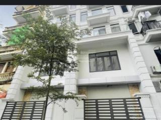 Đẹp cạn lời! ngọc khánh, khu phân lô ô tô tránh vỉa hè, thang máy, văn phòng hay ở chất. 85m2*5t