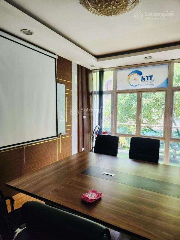 Nguyễn chí thanh! ô tô tránh, dừng đỗ, lô góc, gần phố, ô thang máy, văn phòng, kdoanh. 59m2*6t