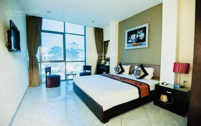 Siêu phẩm! hoàng cầu, ô tô, thang máy, kinh doanh dòng tiền, thông tứ tung, 2 thoáng, 65x8 tầng