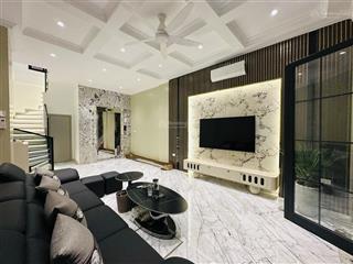 Siêu hiếm! phố ngọc khánh, thang máy, full nội thất phân lô ô tô ngủ trong nhà, sát phố. 45m2*6t