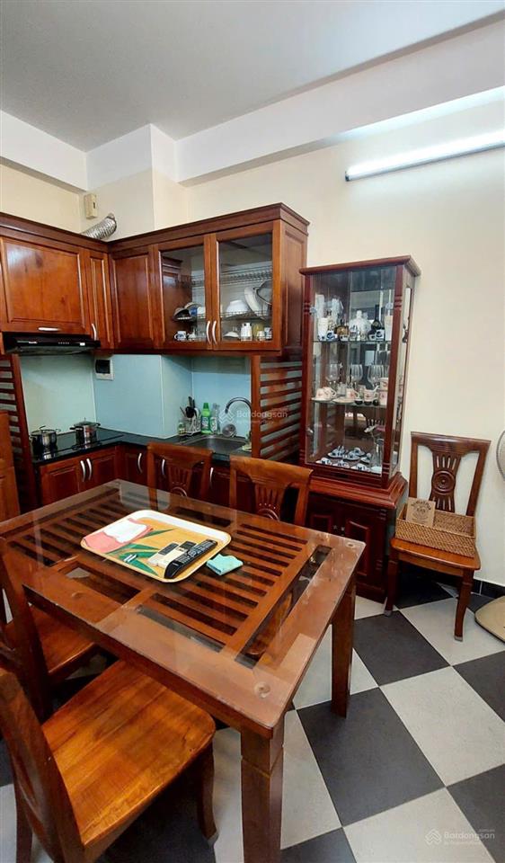 Cho thuê căn hộ dịch vụ homestay 45m2 giá 9 triệu. vị trí gần bờ hồ, nhiều diện tích để lựa chọn
