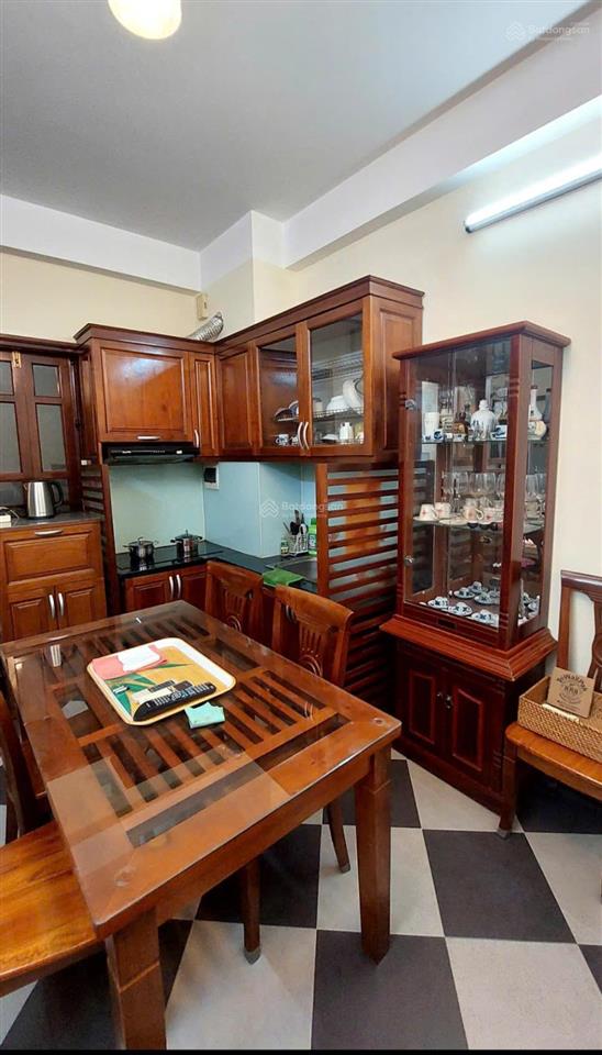 Cho thuê căn hộ dịch vụ homestay 45m2 giá 9 triệu. vị trí gần bờ hồ, nhiều diện tích để lựa chọn