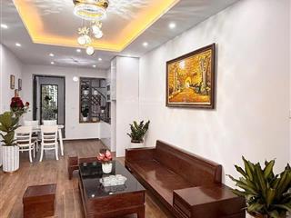 Bán nhà tập thể gần học viện tài chính 100m2, 3 ngủ, sổ đỏ, ở ngay, giá rất tốt vẫn có thương lượng