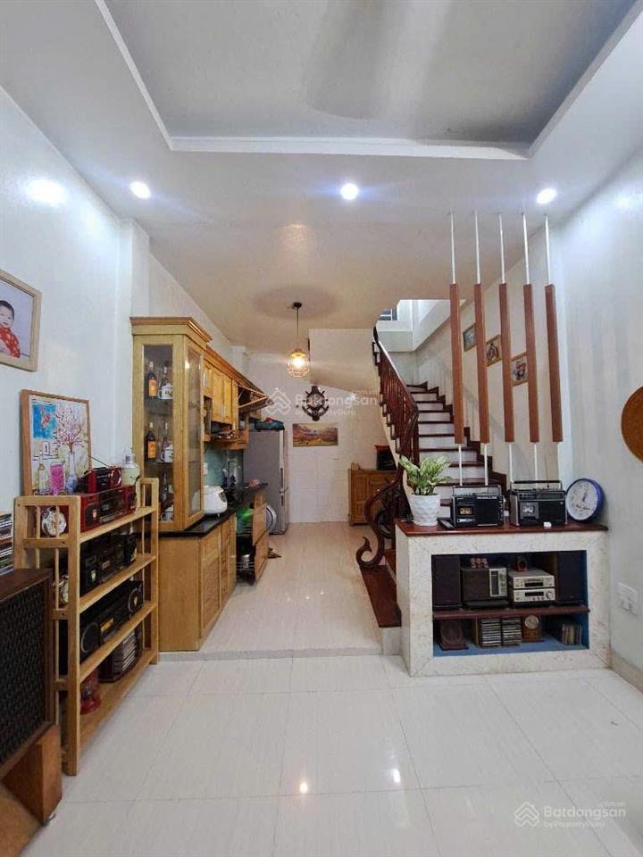 Bán nhà trần cung 38m2, dân xây 4 tầng, sổ đỏ, đầu tư, giữ tiền tốt, giá rẻ vẫn có thương lượng