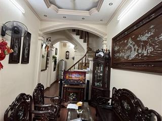 Bán nhà trần cung 50m2, 4 tầng, sổ đỏ, đầu tư, giữ tiền tốt, giá rẻ có thương lượng.