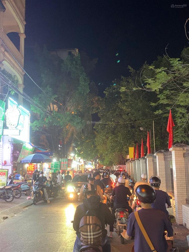 Bán nhà học viện tài chính 43m2, 4 tầng, sổ đỏ, ngõ rộng 3.8m thông ô tô, kinh doanh, thương lượng