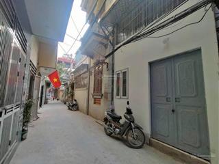 Bán nhà cấp 4 cổ nhuế 48m2, mt 4m, phân lô, ô tô, giá tốt, đầu tư, giữ tiền tuyệt vời.
