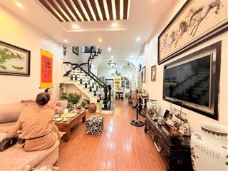 Bán nhà liên mạc 45m2, xây 4 tầng, sổ đỏ vuông vắn, ở sướng, anh hưng để giá tốt rất thiện chí bán.