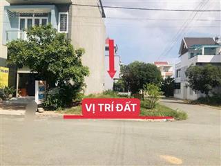 Cần bán gấp lô góc liền kề cổng vincom plaza thành phố thủ đức. đất đẹp vuông vức, dân cư hiện hữu