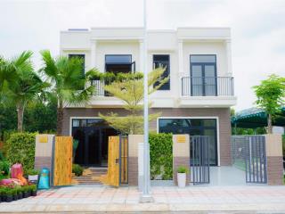 Chuyển nhượng căn nhà phố, full nội thất, 75m2, liền kề với khu lego  vsip 3. chỉ 666 triệu ở ngay