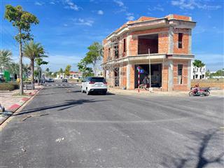 Bán gấp lô đất liền kề khu hồ bơi tràn bờ tại kđt alana city, sổ sẵn, đất đẹp