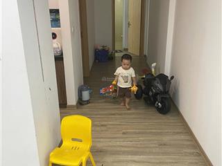 Mình cần cho thuê chính chủ ạ. nhà sạch sẽ lô góc nên rất thoáng, mong muốn cho hộ gia đình thuê