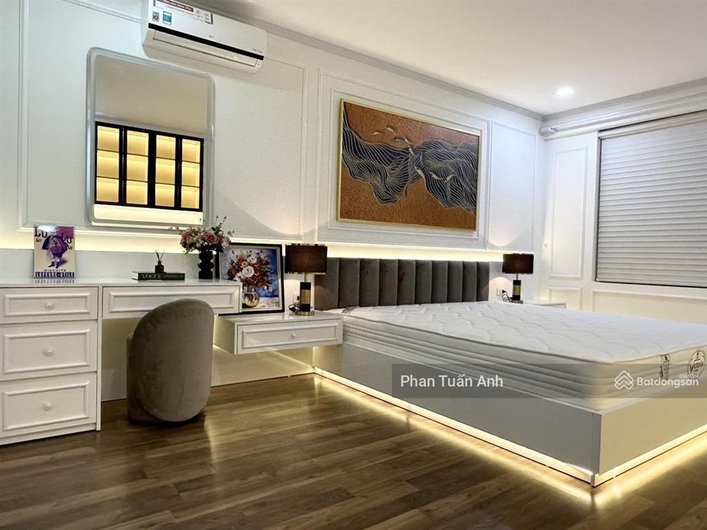Bán gấp ch golden palace, mễ trì, 5,8 tỷ, 85m2, 2pn, 2wc, nội thất đầy đủ, hướng mát, giá 5.8 tỷ
