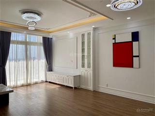 Gia đình cần bán căn góc 3n 115.4m2 full nội thất đẹp