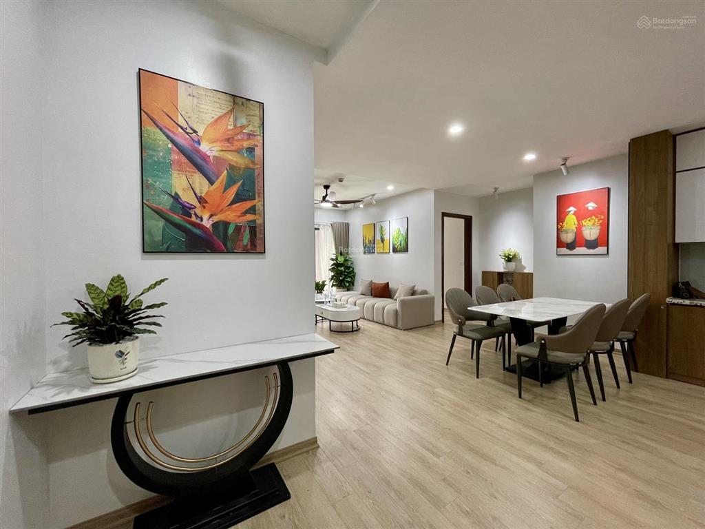 Gia đình cần bán căn 3pn/2vs tầng trung hpc 105 tố hữu, hà đông