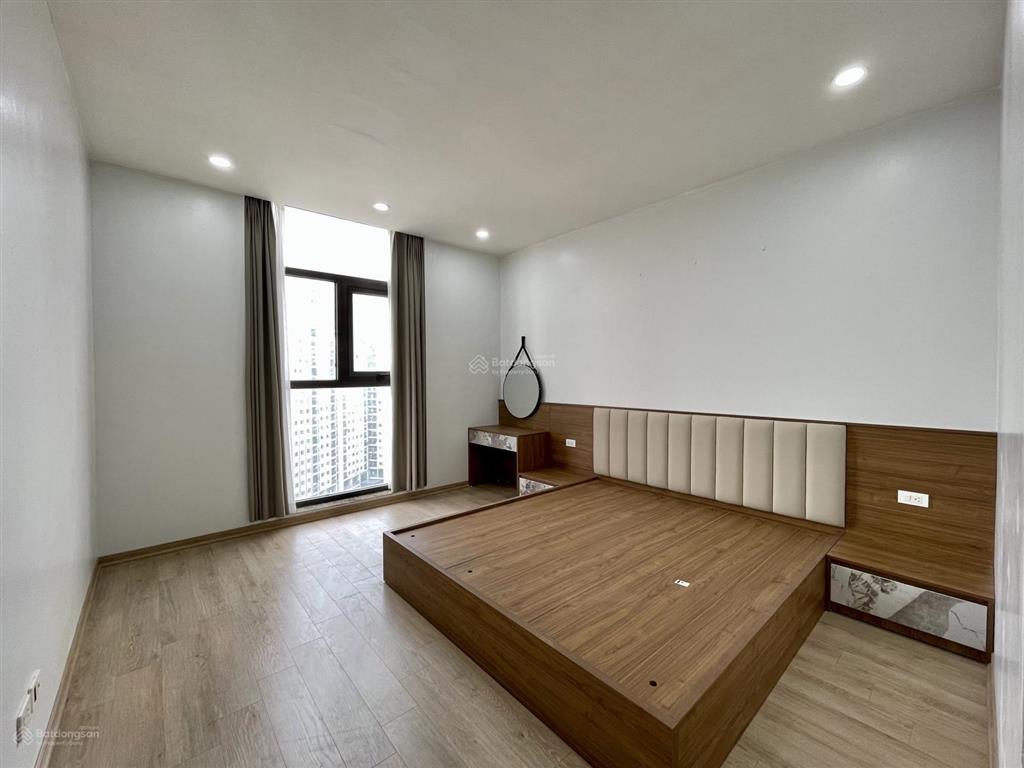 Gia đình cần bán căn 3pn/2vs tầng trung hpc 105 tố hữu, hà đông