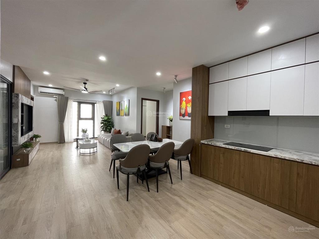 Gia đình cần bán căn 3pn/2vs tầng trung hpc 105 tố hữu, hà đông