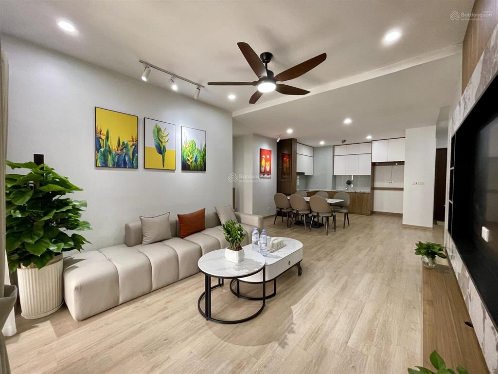 Gia đình cần bán căn 3pn/2vs tầng trung hpc 105 tố hữu, hà đông