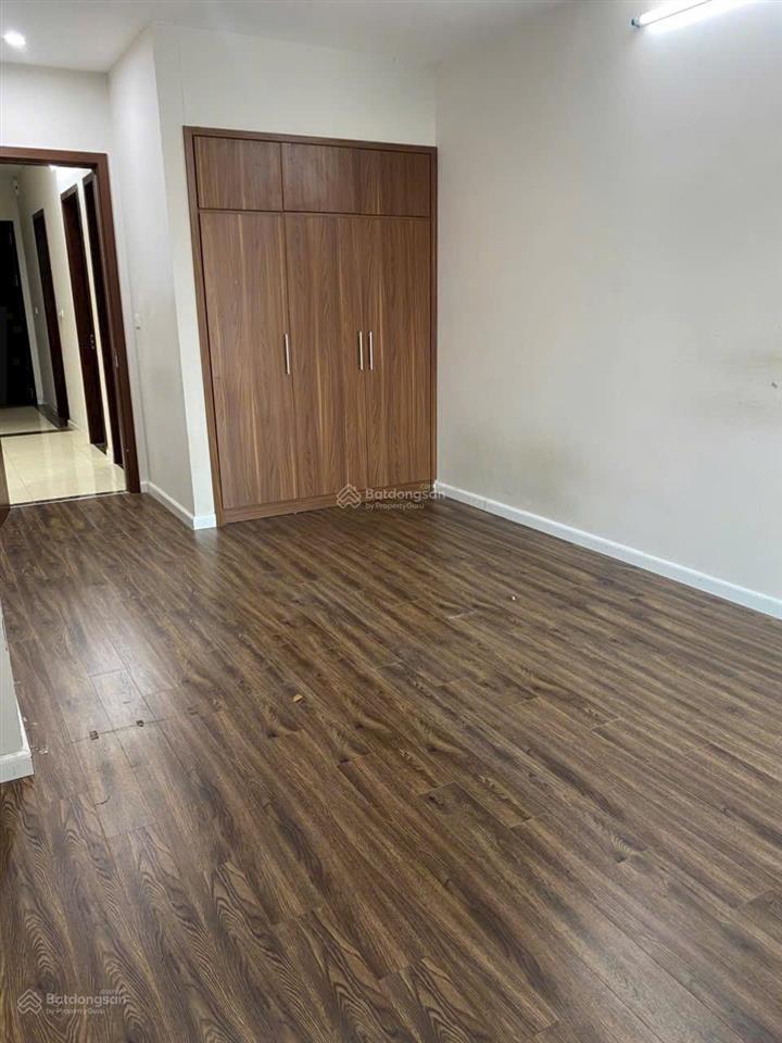 Gia đình cần bán căn góc 3 ngủ 107,6m tầng trung k35 full nội thata