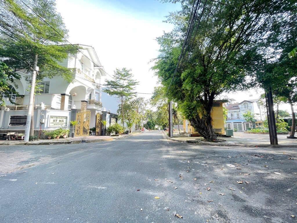 Nguyễn văn quá giáp bờ kè, quận 12  diện tích 5 x 27m, công nhận 135m²  giá bán 7.39 tỷ