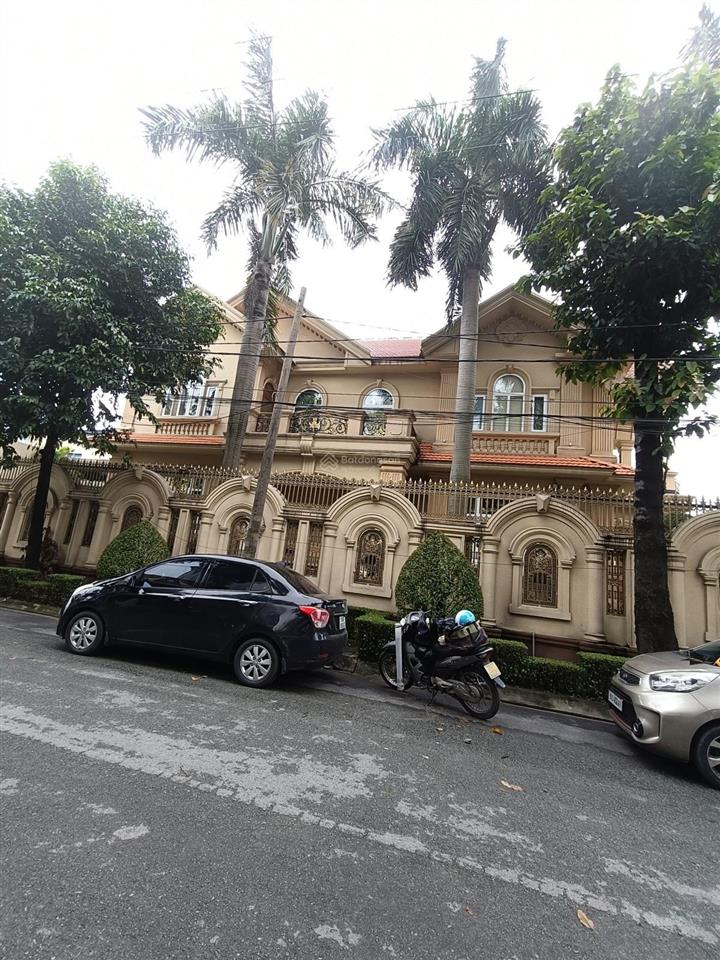 Bán nhà xưởng 150m2(5x30) cn 130m2  6,5 tỷ  hẻm 8m thông như mặt tiền  đường 1/ thới an 28, q12