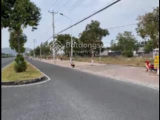 Cần bán đất 20 x 30 = 600m2 2 mặt tiền đường tân lộ kiều lương và đường d2